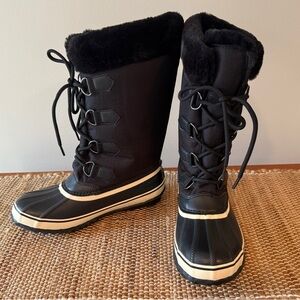JBU Snowy Black and Cream Faux Fur Winter Boots Size 8